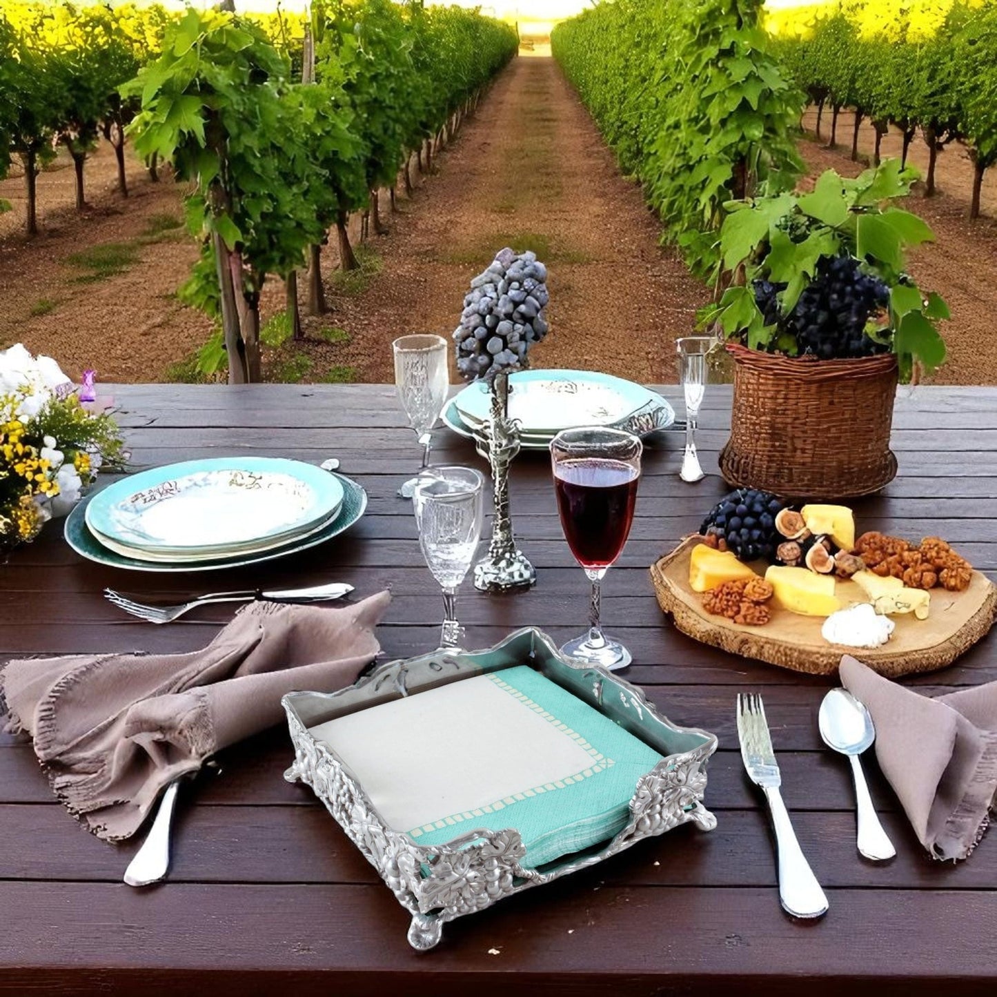 Grape Luncheon Napkin Box - themonogram manor 