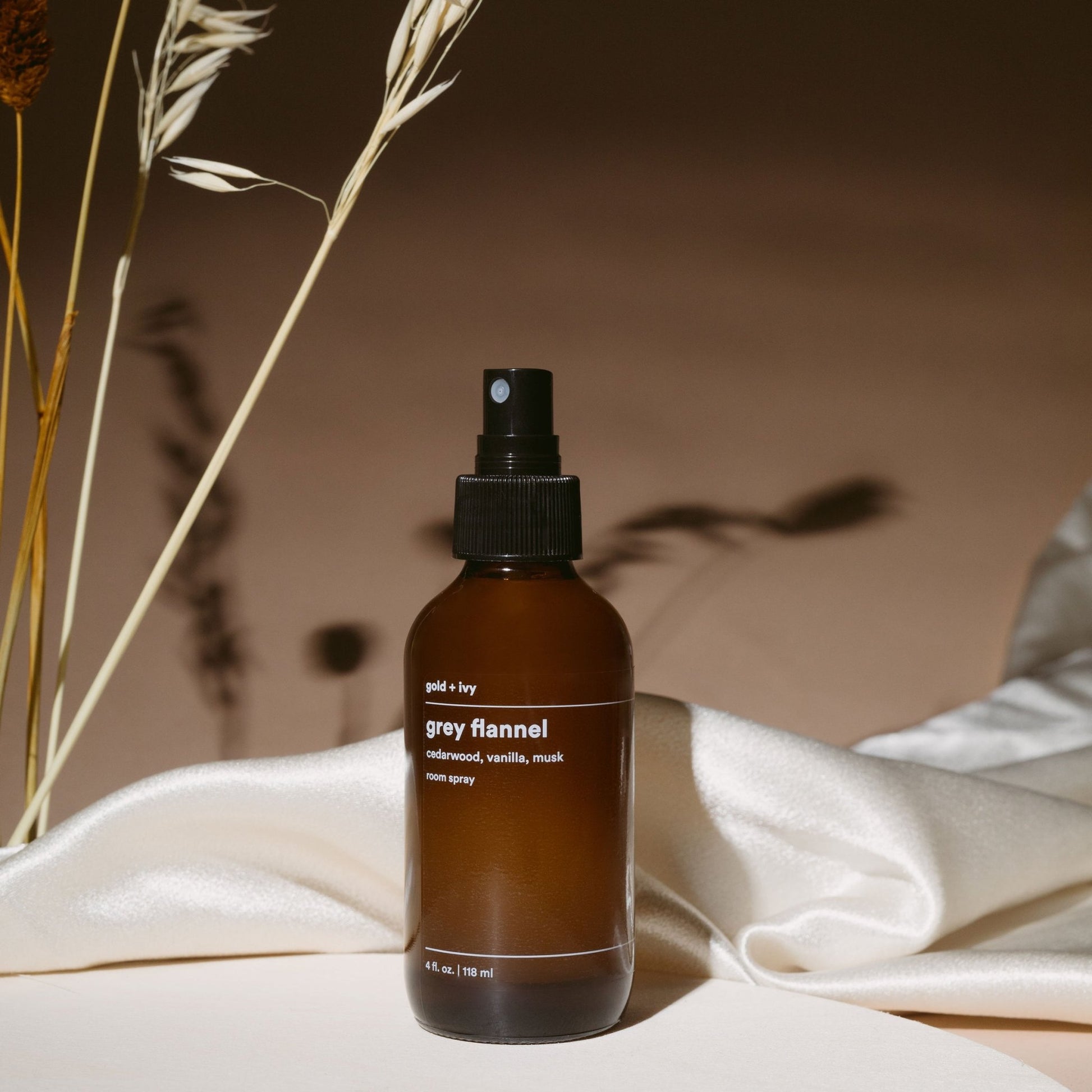 grey flannel room + linen spray - themonogram manor 