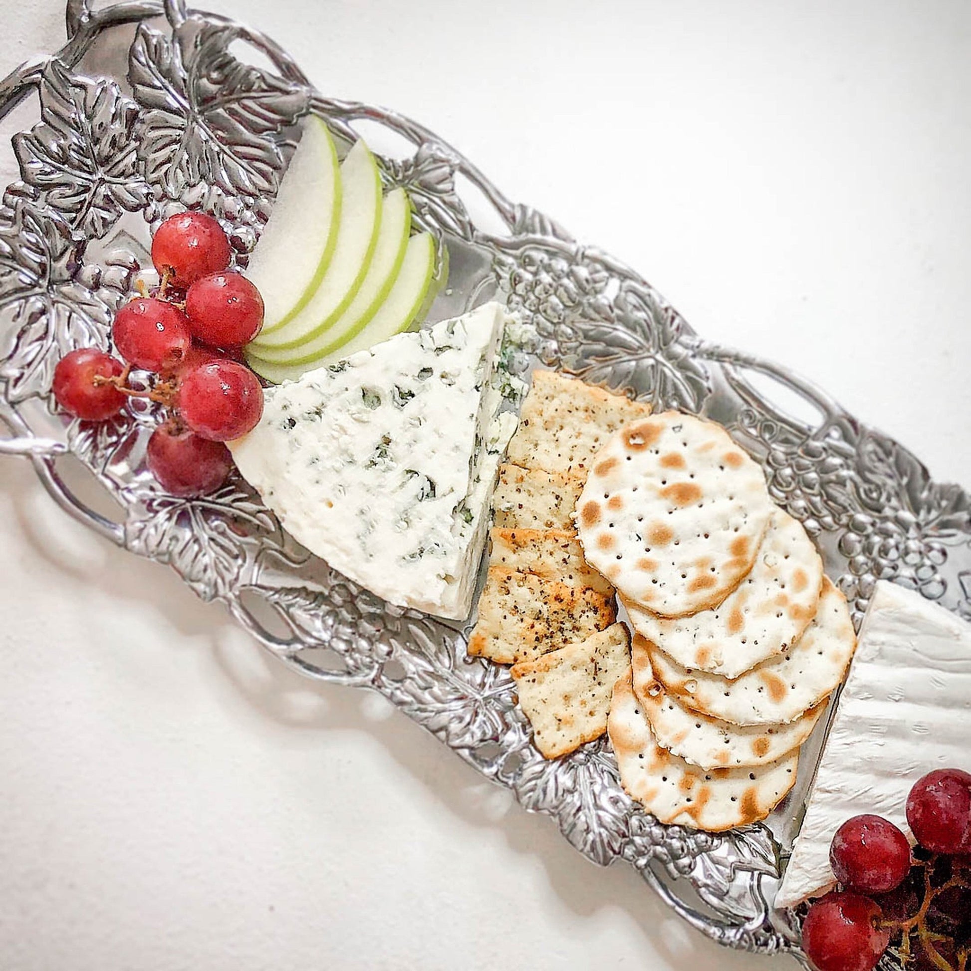 Grape Oblong Tray - themonogram manor 