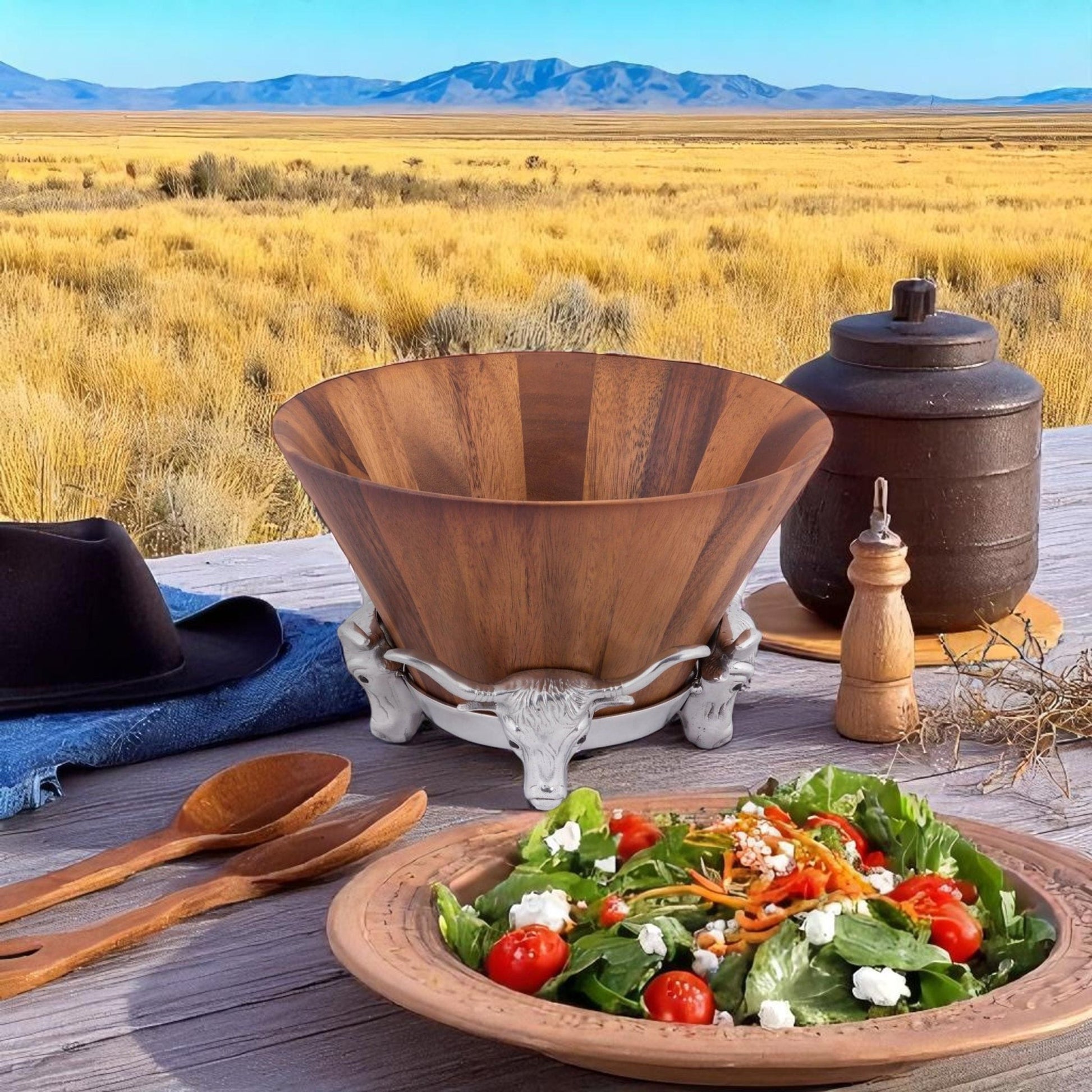 Longhorn Salad Bowl - themonogram manor 