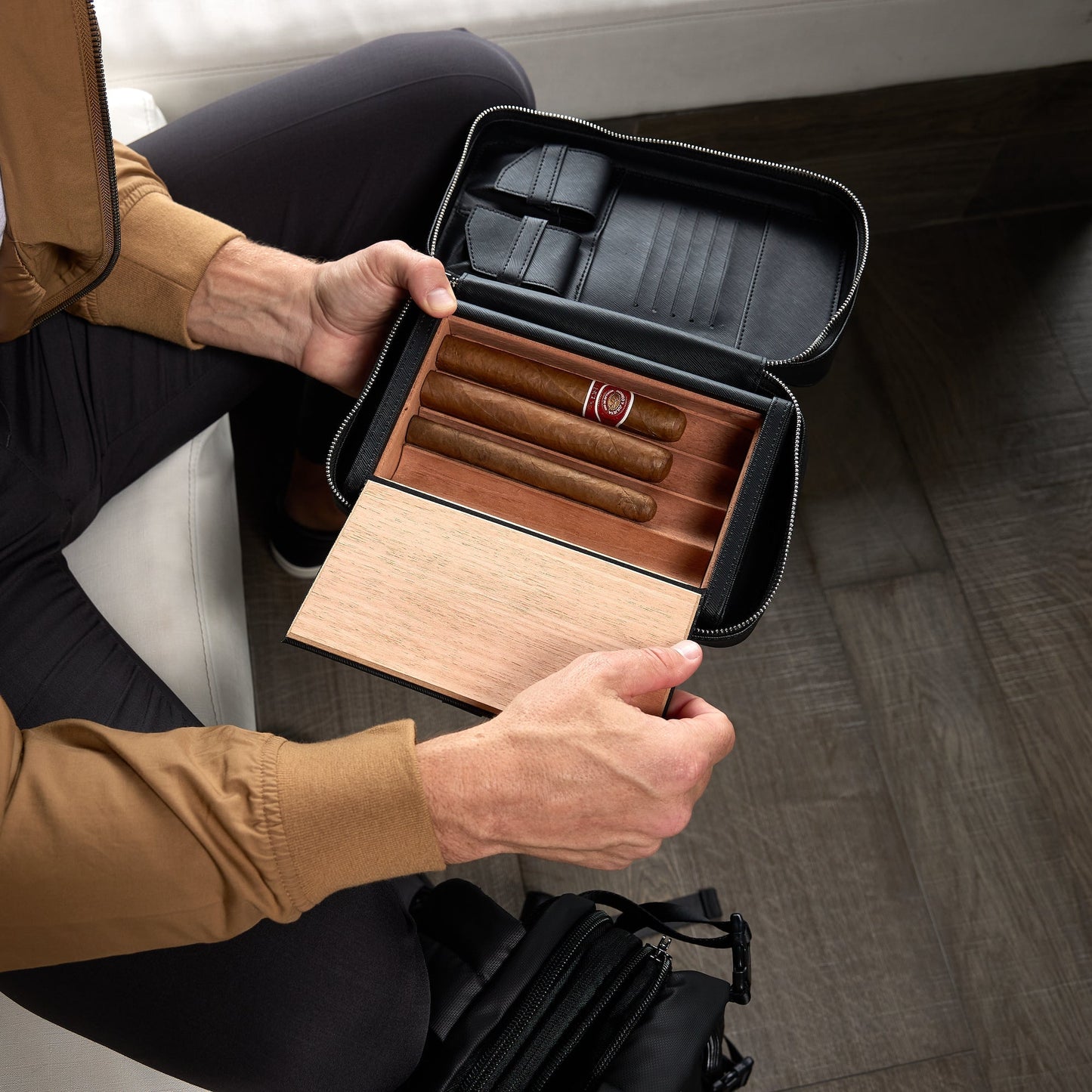 Cigar Travel Case - themonogram manor 