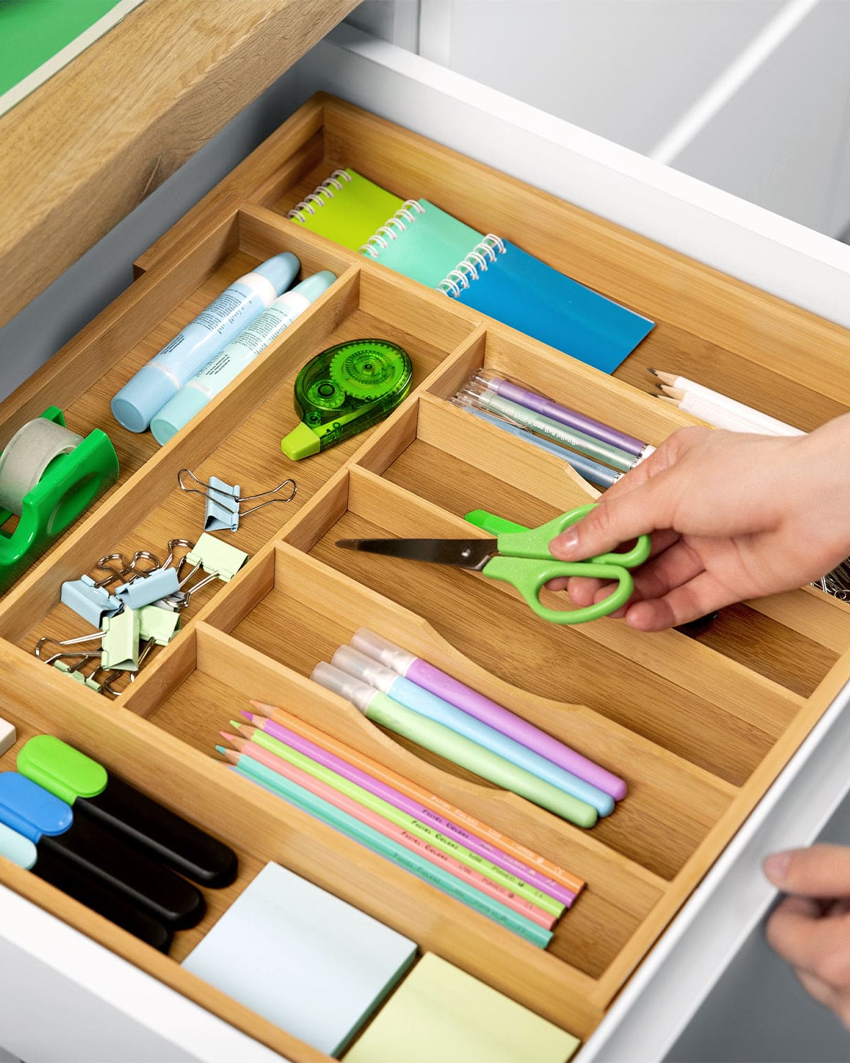 Silverware Drawer Organizer, Natural (9 Slots) - themonogram manor 