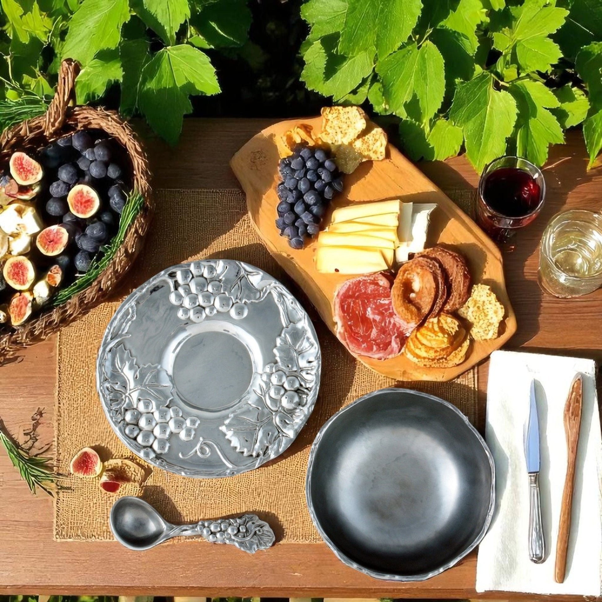 Grape Condiment Server - themonogram manor 