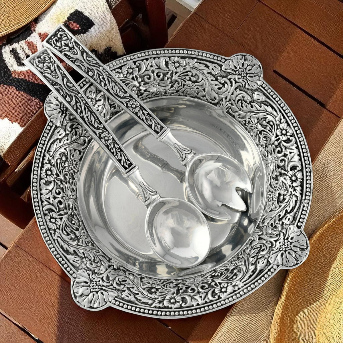 Concho Pattern Salad Bowl with Serving Set - themonogram manor 