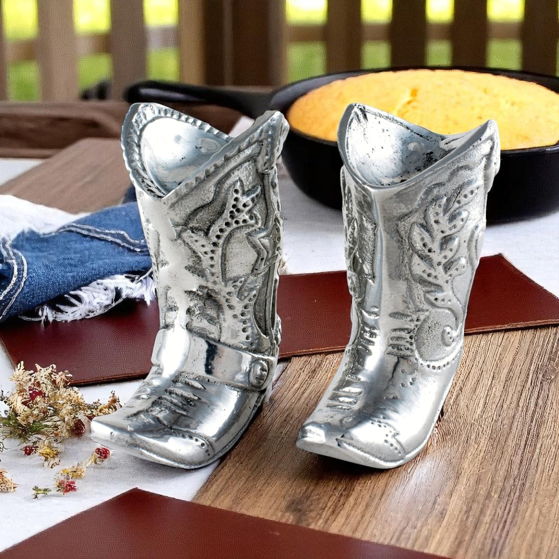 Cowboy Boot Salt and Pepper Set - themonogram manor 