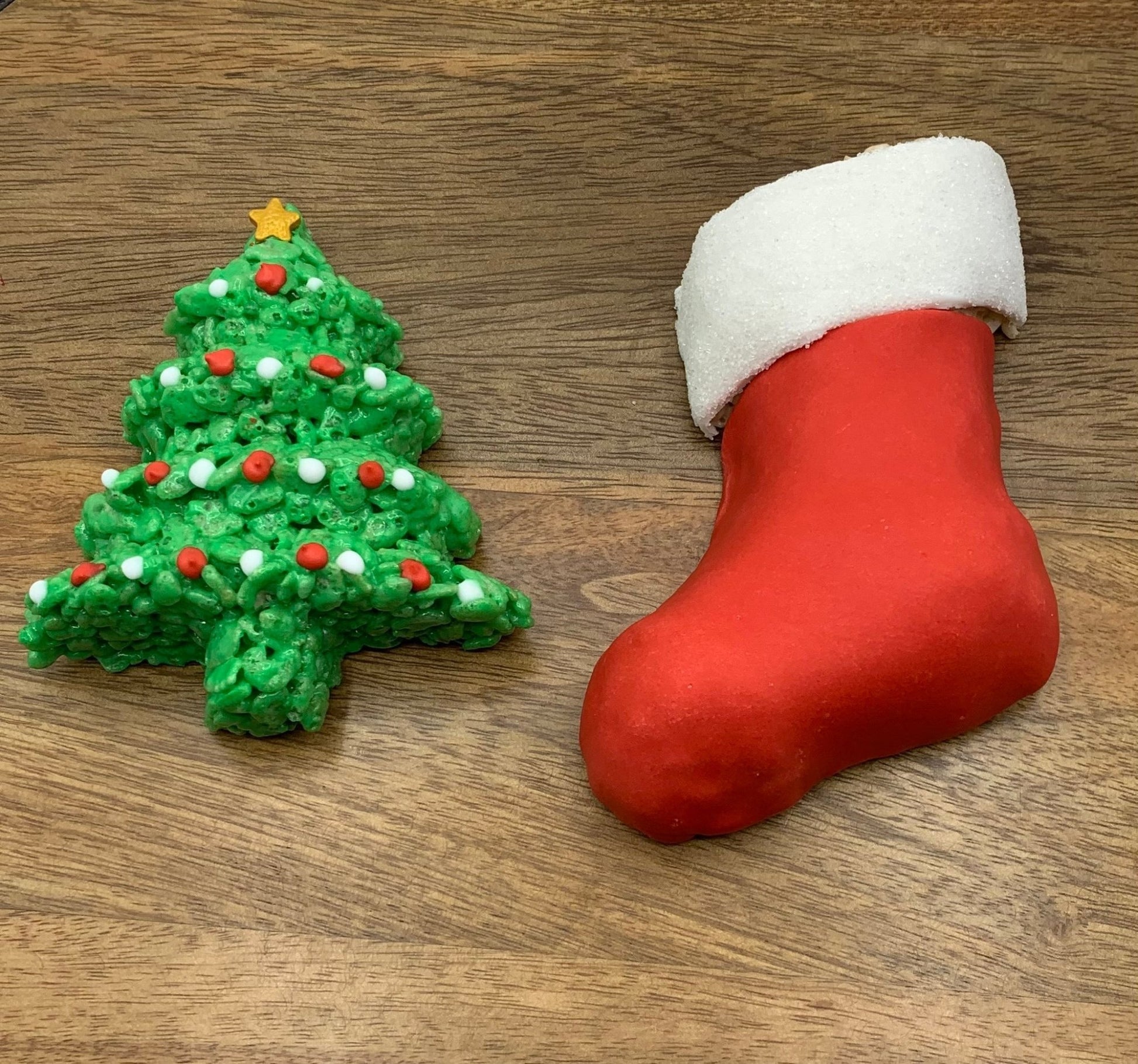 Christmas Tree and Stocking Rice Crispie Treats - themonogram manor 