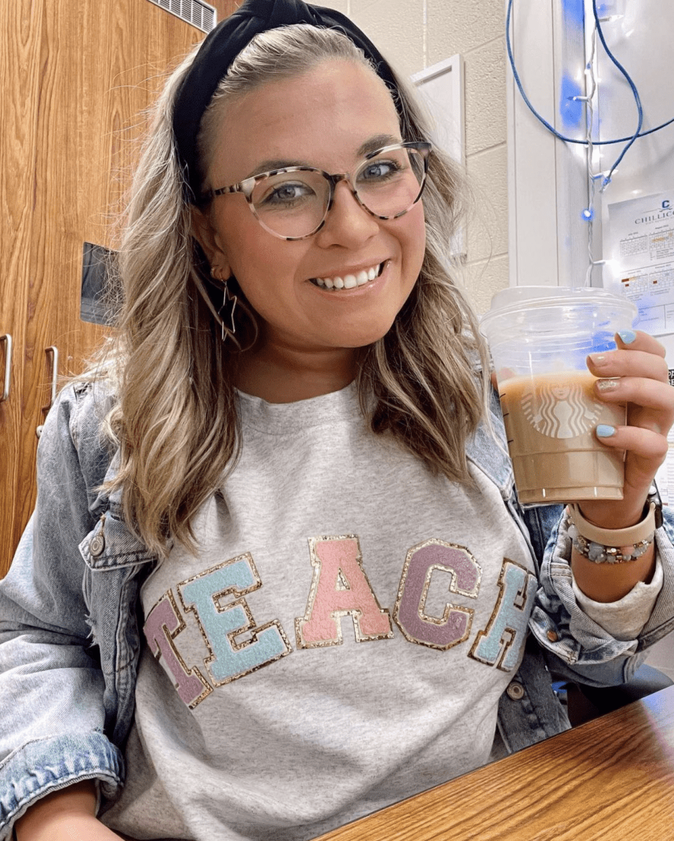 Teach Letter Patch Crewneck Sweatshirt - themonogram manor 