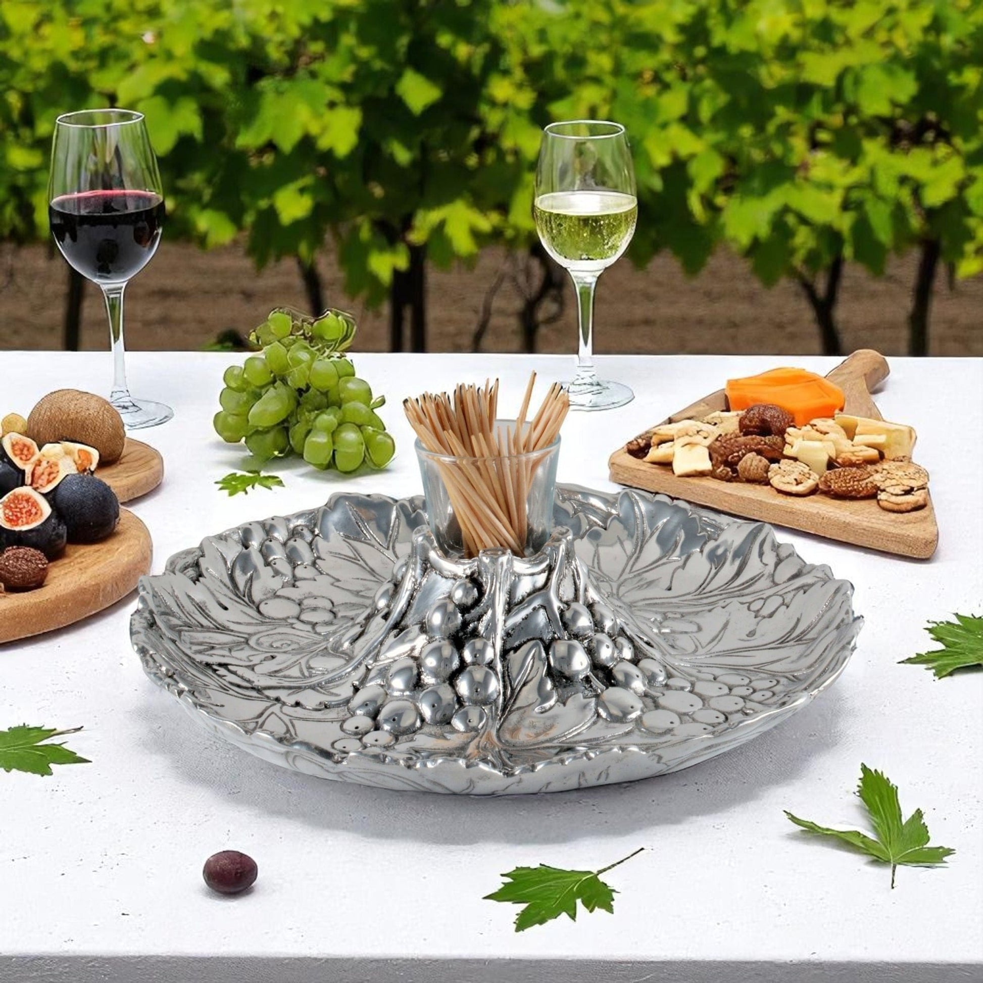 Grape Tidbit tray - themonogram manor 