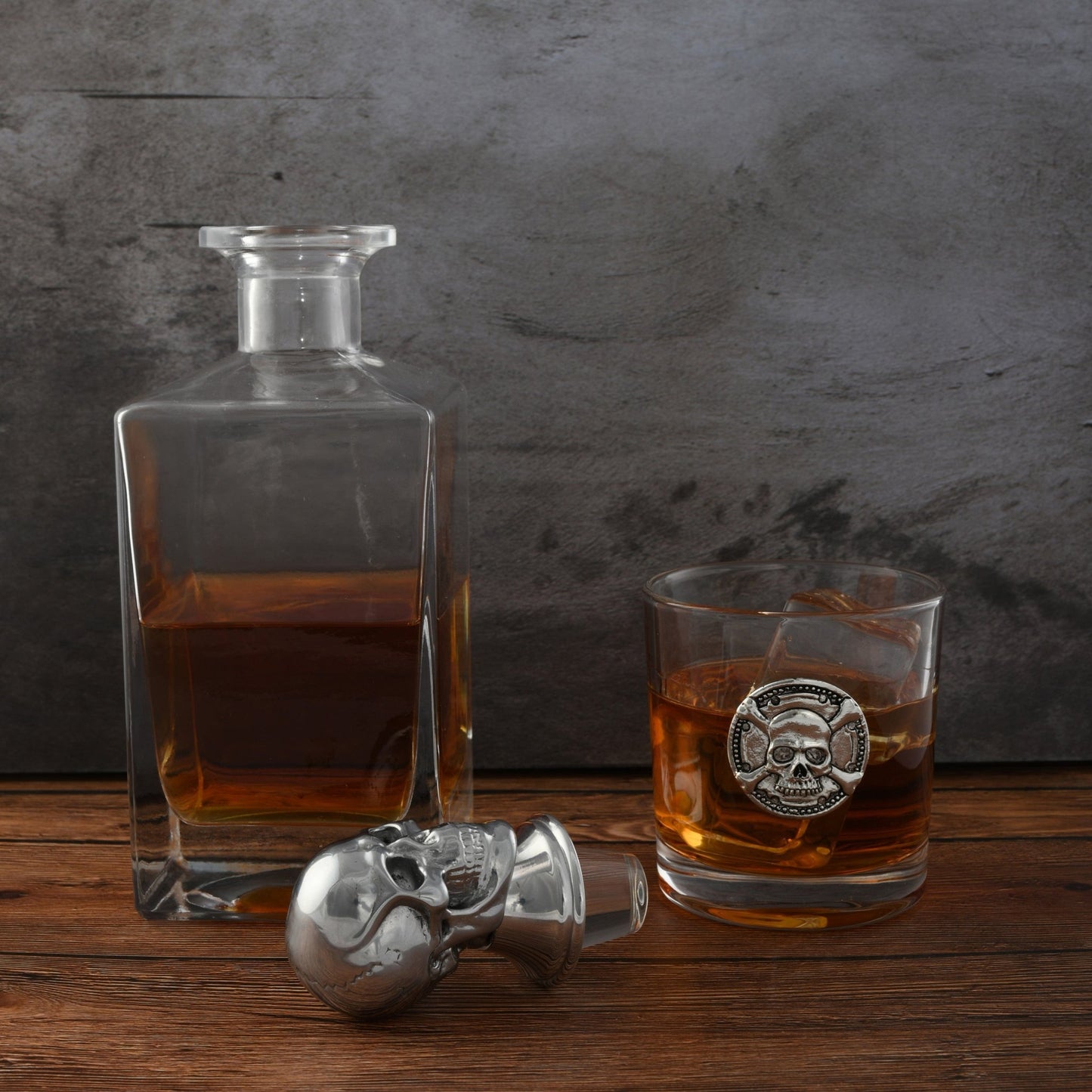 Skull Decanter Set with a set Double old Glasses - themonogram manor 