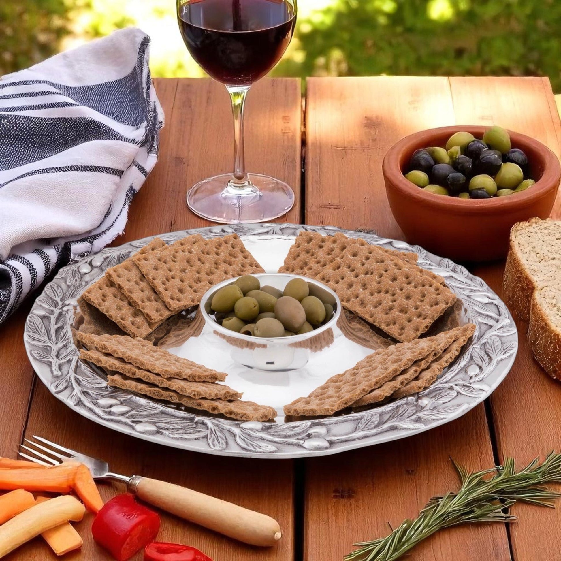 Olive Chip and Dip Set - themonogram manor 