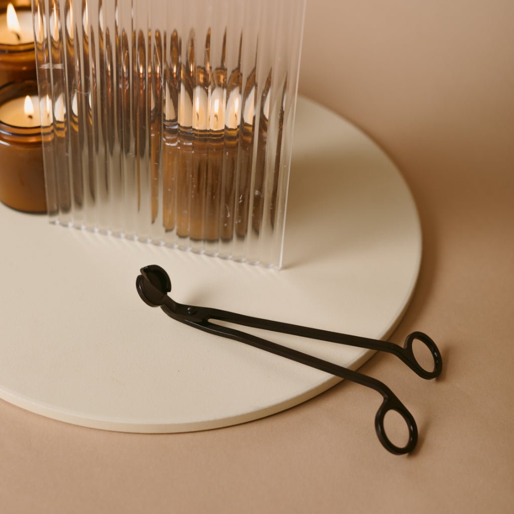 wick trimmer - themonogram manor 