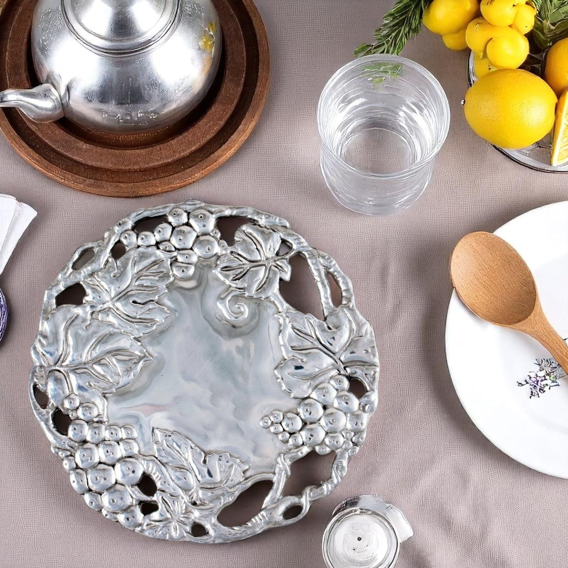 Grapevine Trivet - themonogram manor 