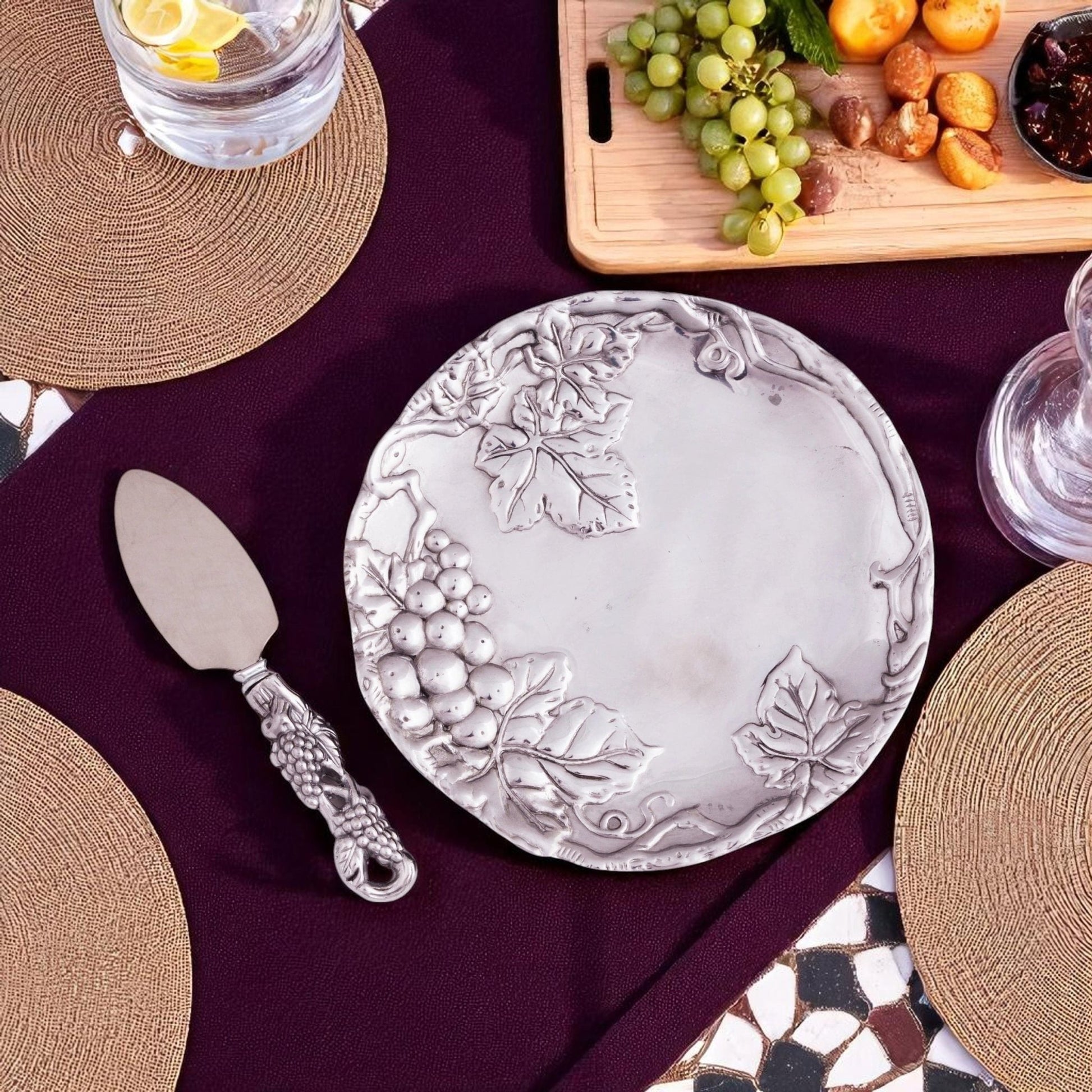 Grape Plate with Server - themonogram manor 