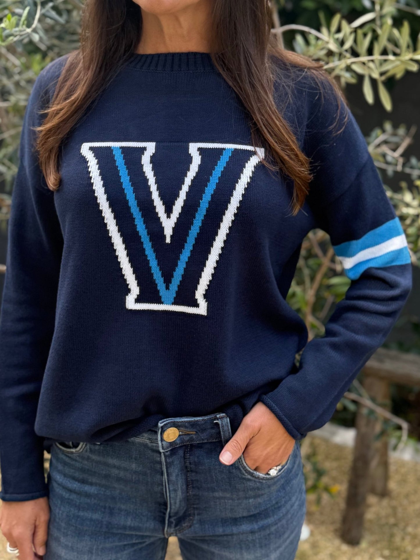 Villanova Long Sleeve – Crew Neck Sweater - themonogram manor 
