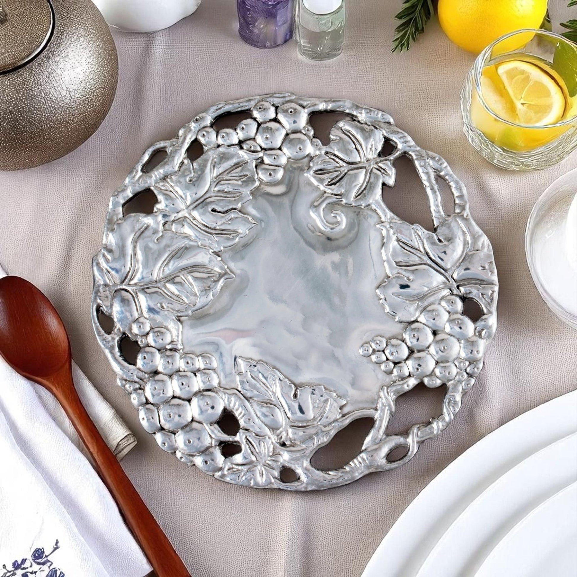 Grapevine Trivet - themonogram manor 