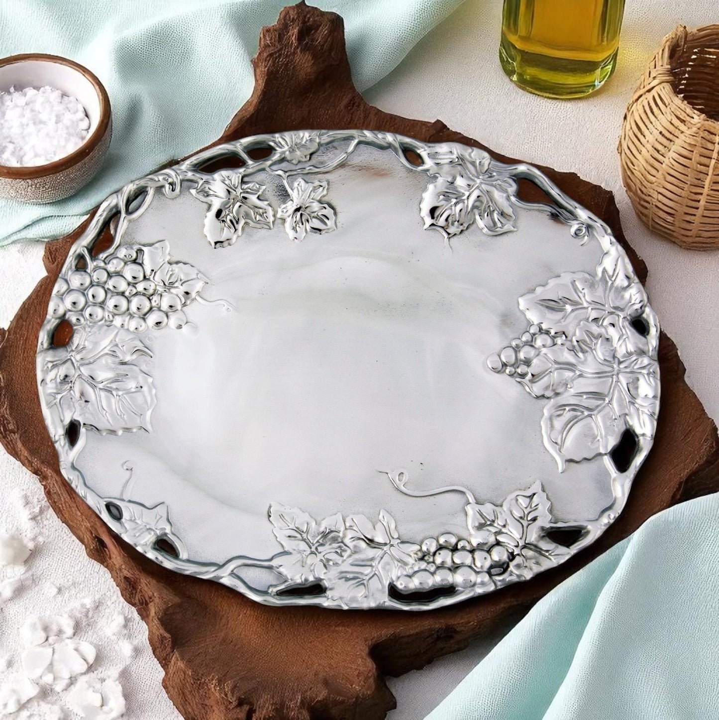Grape Oval Platter - themonogram manor 