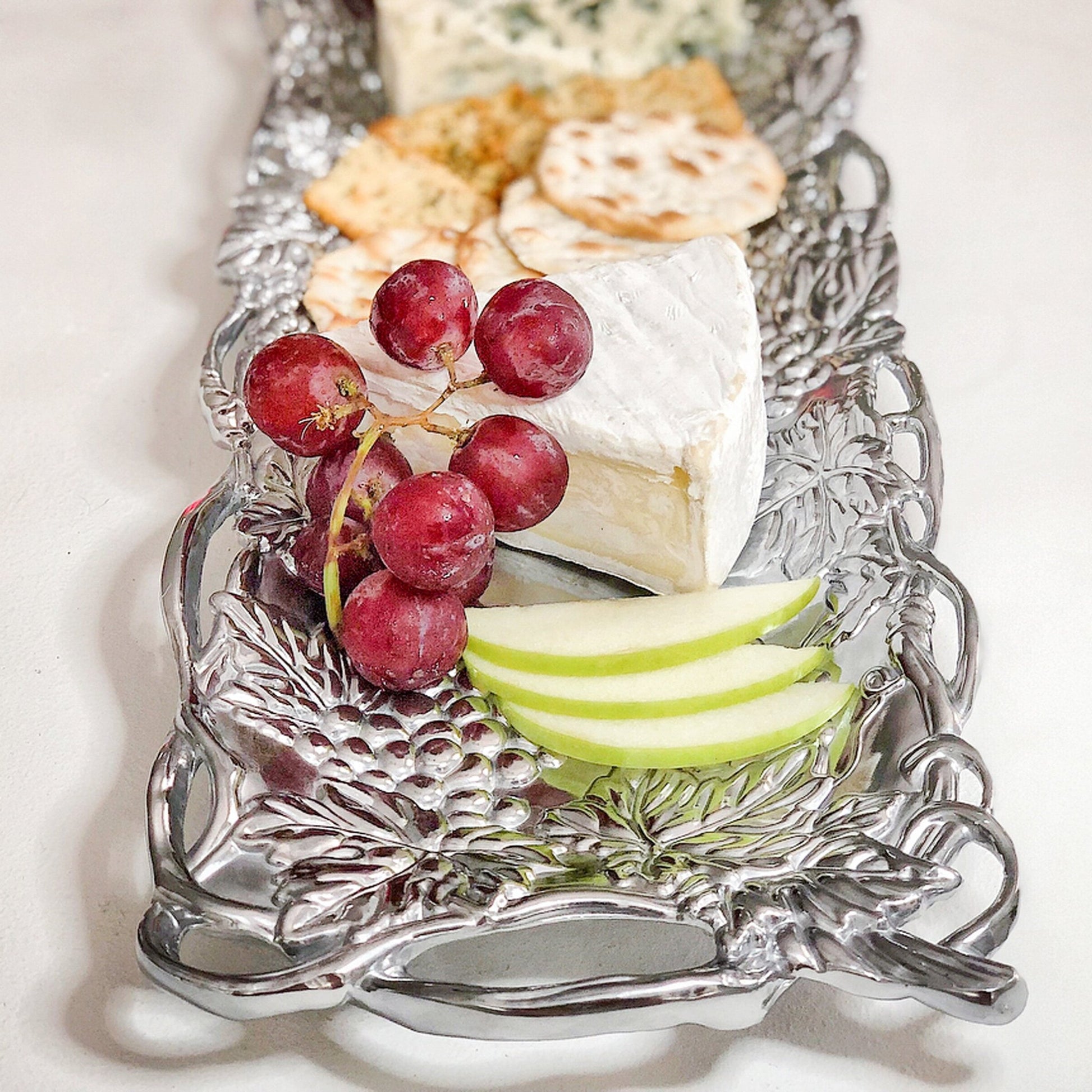 Grape Oblong Tray - themonogram manor 