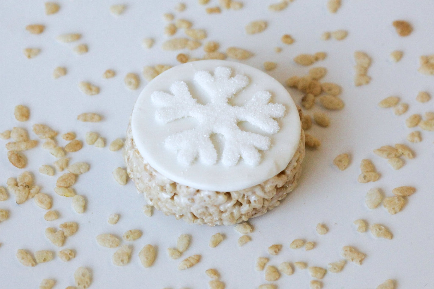 Snowflake Rice Crispie Treats - themonogram manor 