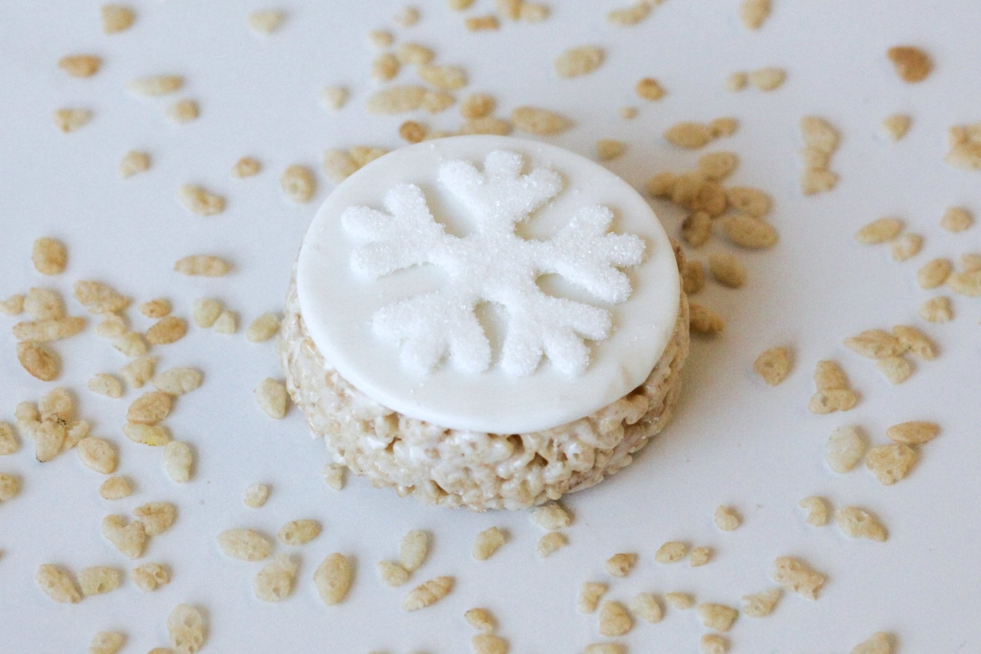 Snowflake Rice Crispie Treats - themonogram manor 