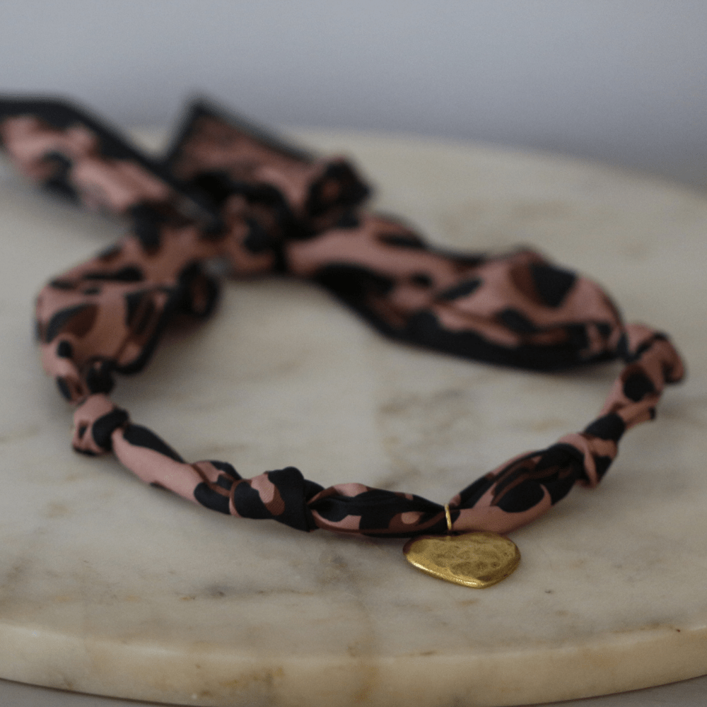 Savannah Heart Scarf Necklace - themonogram manor 