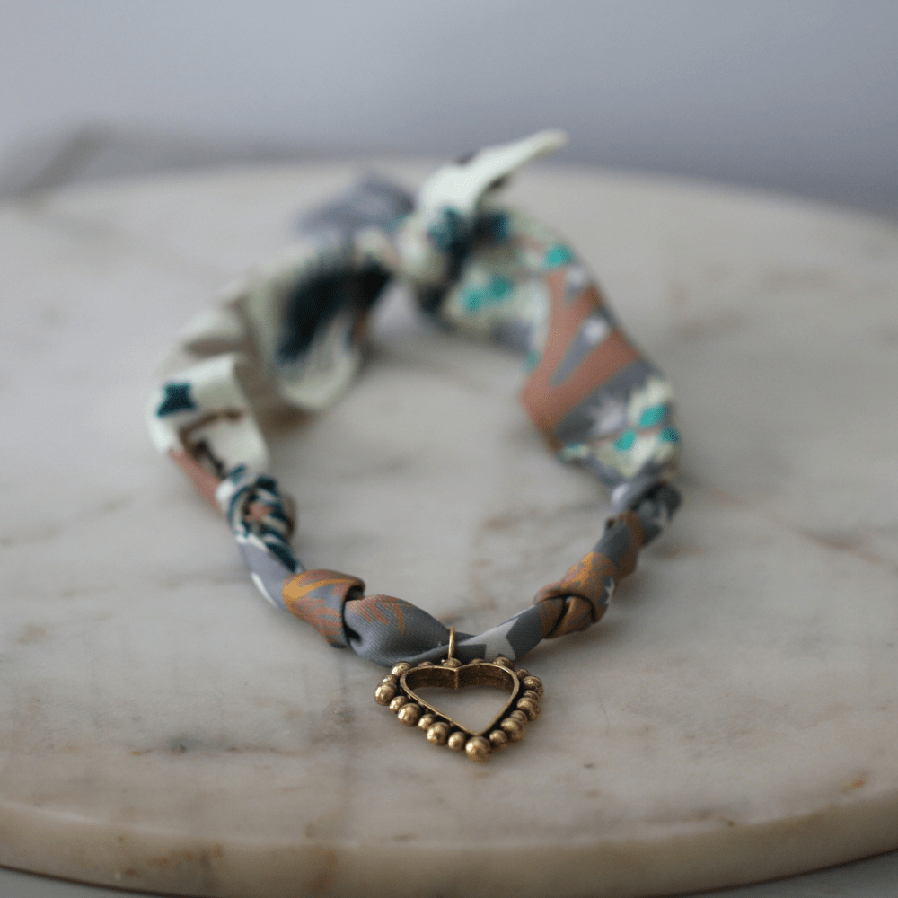 Beaded Heart Scarf Necklace - themonogram manor 