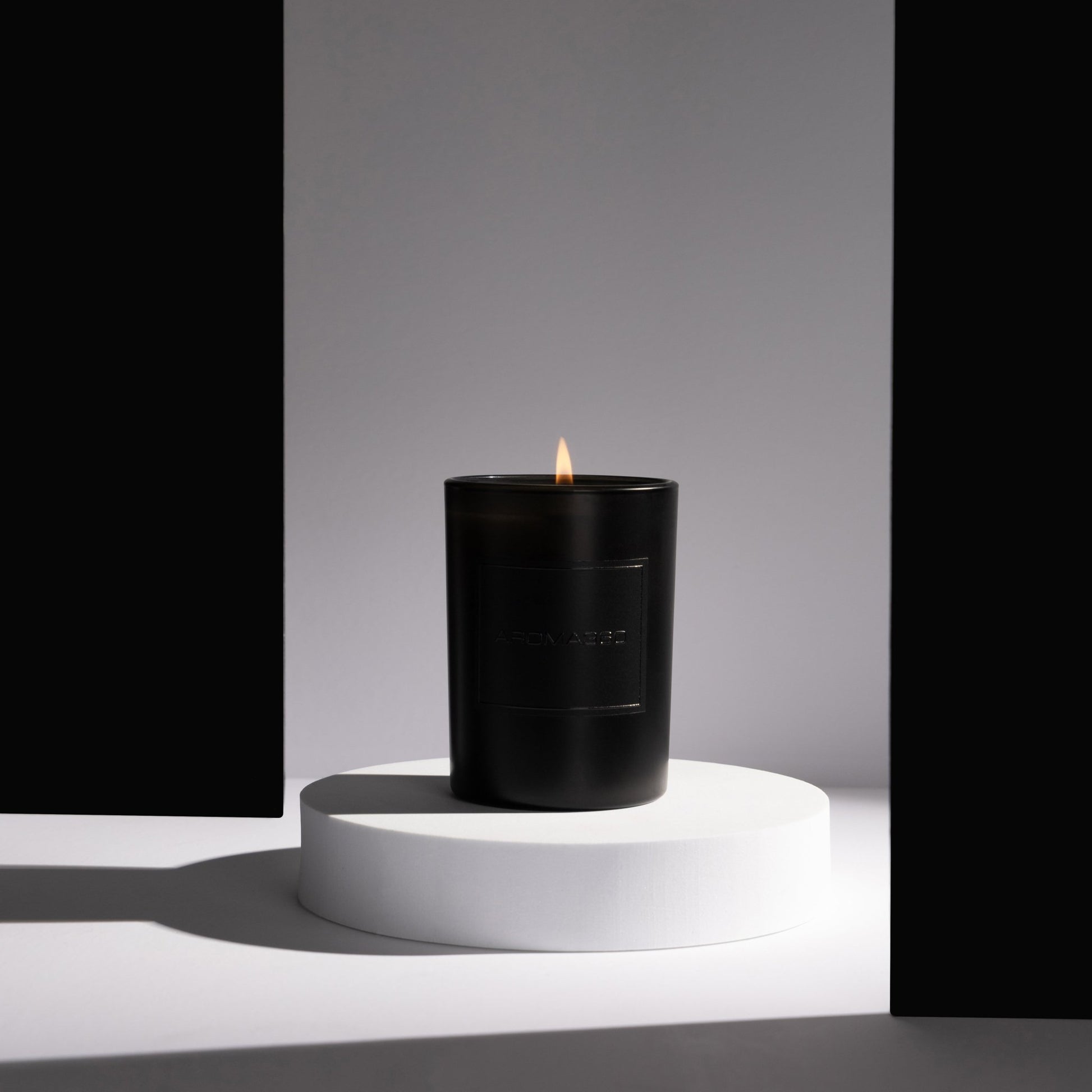 Black Velvet Single - Wick Candle - themonogram manor 