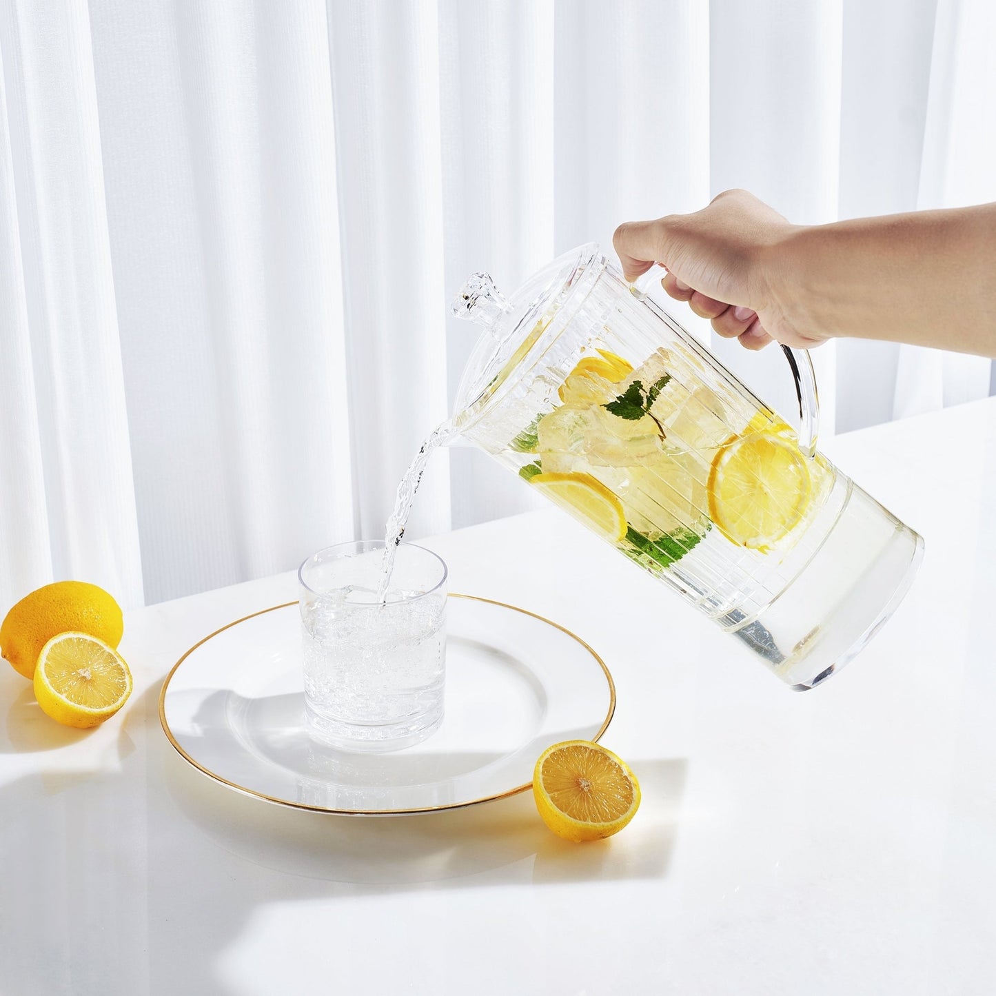 Barcelona Acrylic Pitcher with Lid - themonogram manor 