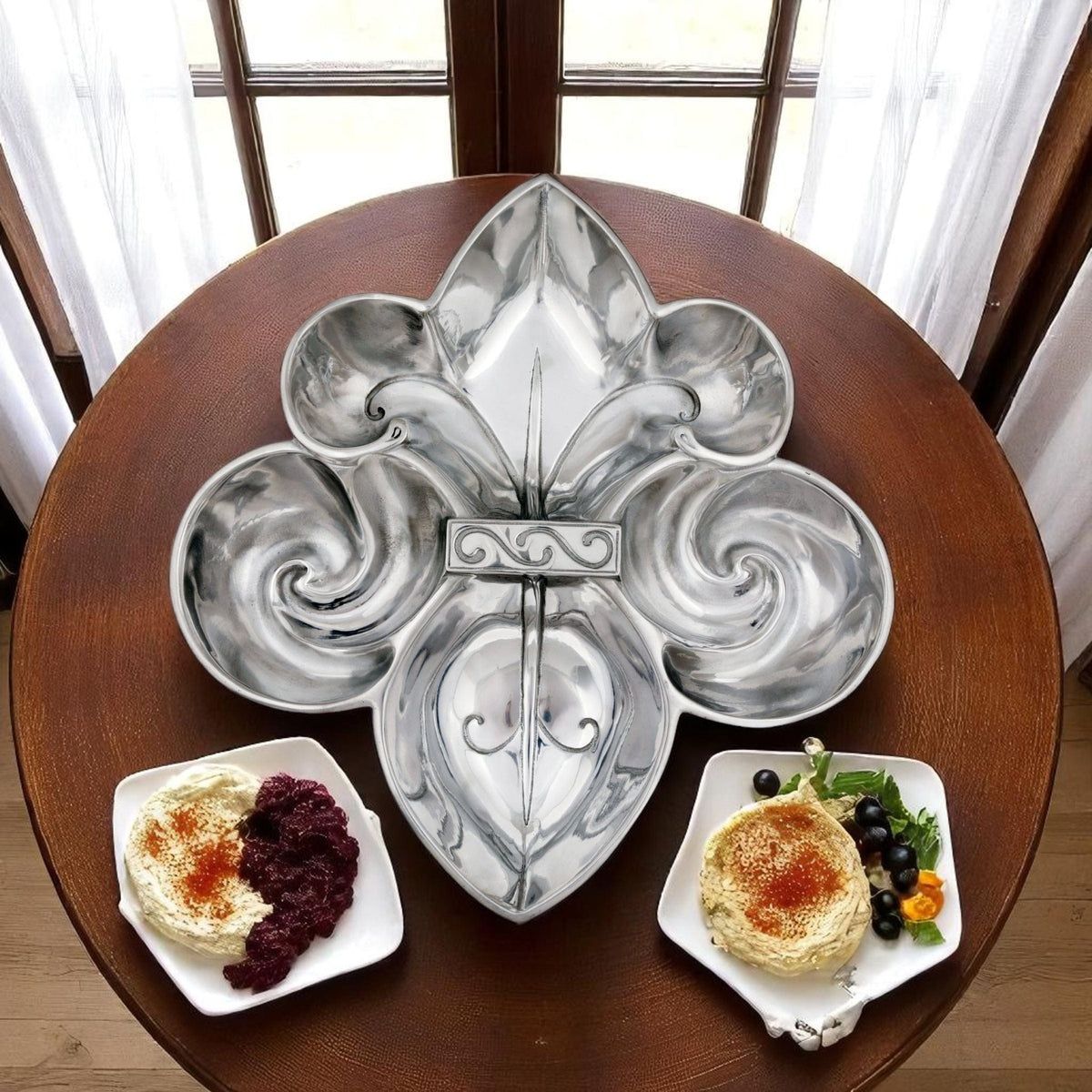 Fleur De Lis Serving Bowl 4 Compartment - themonogram manor 