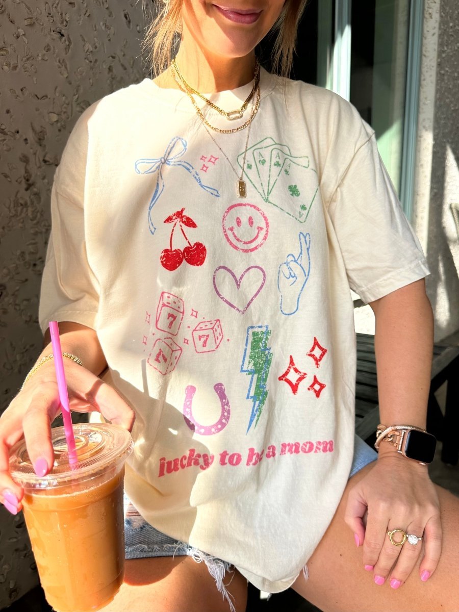 'Lucky Mom Dopamine Doodles' T-Shirt - themonogram manor 
